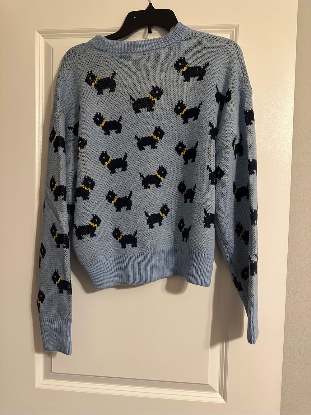 No Boundaries Light Blue Dog-Pattern Crewneck Sweater - Picture 4 of 4